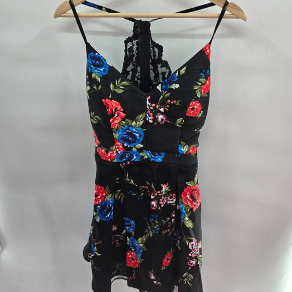 B. Darling Black Floral Halter Lace Back Cocktail Mini Dress Juniors Size 13 - Picture 1 of 12